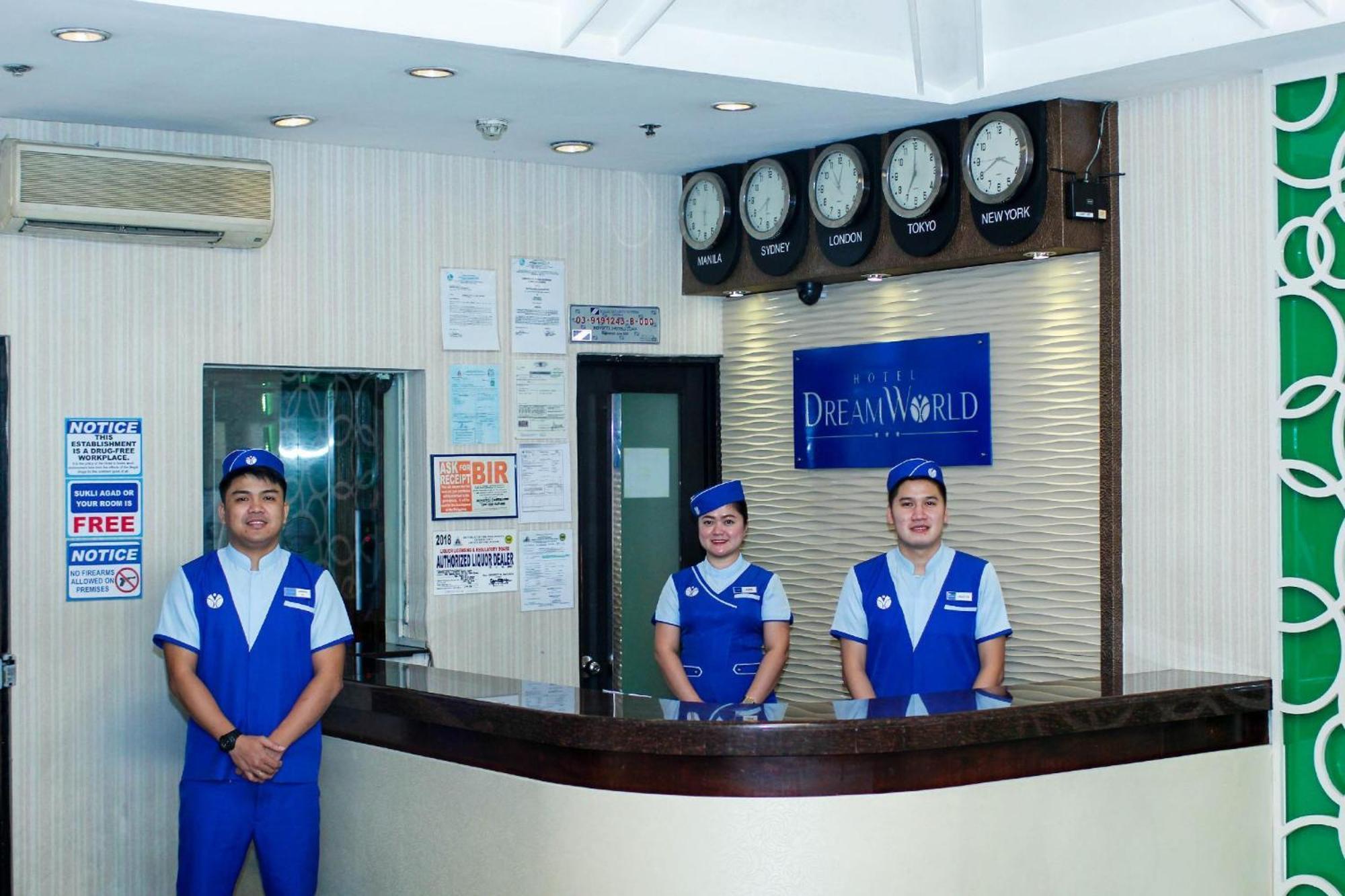 Hotel Dreamworld Araneta Cubao Exterior foto